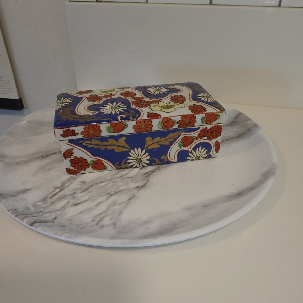 Vintage Ceramic Majolica Sugar Box